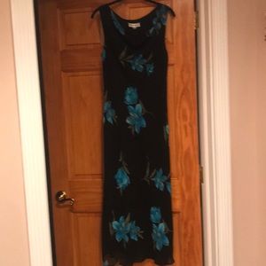 Sleeveless maxi dress